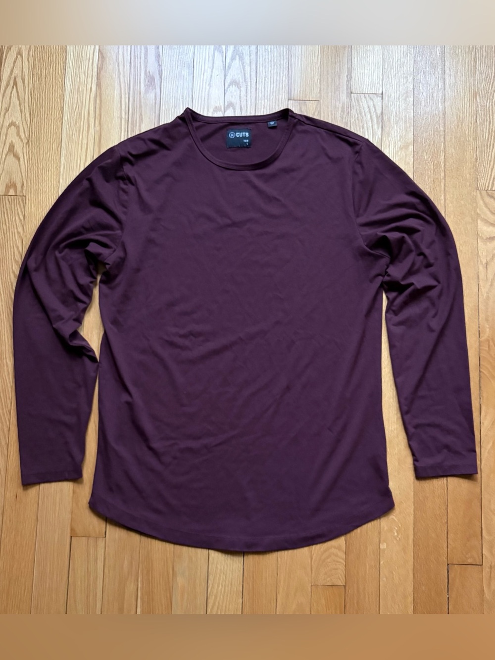 CUTS Men’s Long Sleeve Curve-Hem Shirt Trim Large Maroon Solid